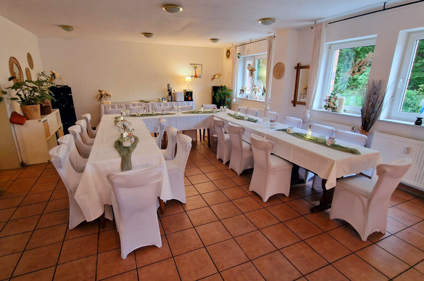 Partylocation_9 Siegburg, Eventlocation in Siegburg, Partylocation mieten, Begegnungsstätte, Geburtstagsfeier, Weihnachtsfeier, Hochzeit, Catering, Kneipe, Event, Eventlocation, Eventlocation mieten, Theke, Siegburg Hilft, Location mieten Siegburg, Riemberger Hof, Partylocation Siegburg, Ideen für eine Weihnachtsfeier Siegburg